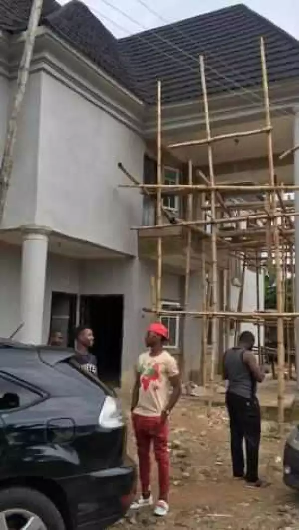 Photo: Footballer Kelechi Iheanacho Building A Mansion In Nigeria